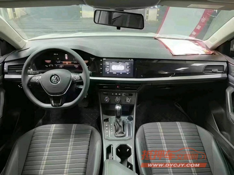 成都22年大众朗逸8