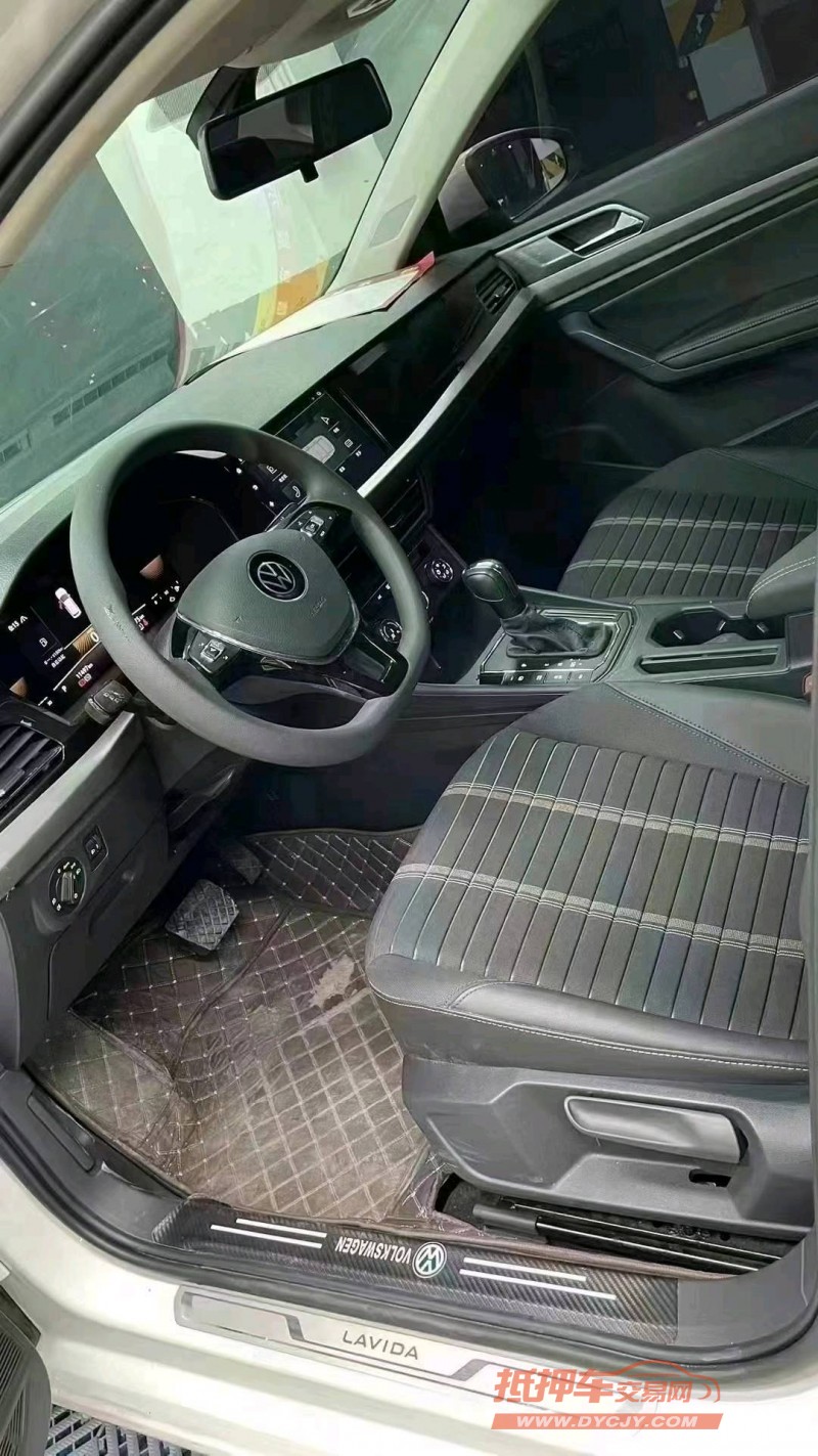 成都22年大众朗逸9