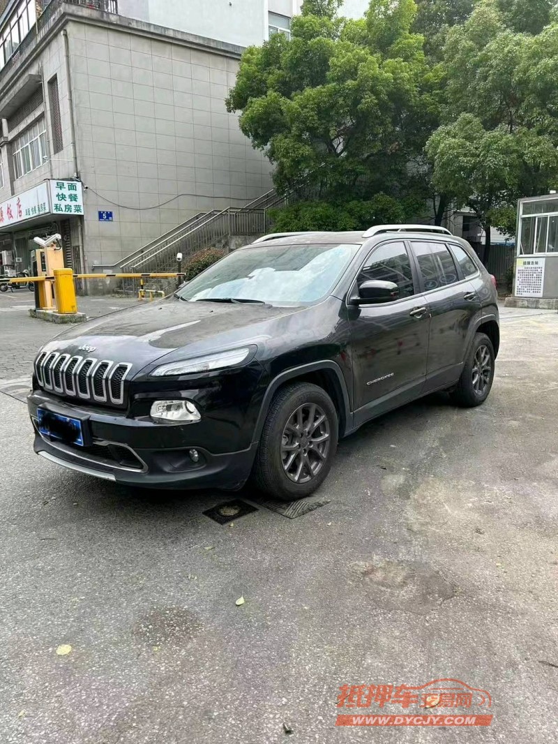 安慶20年Jeep自由光3