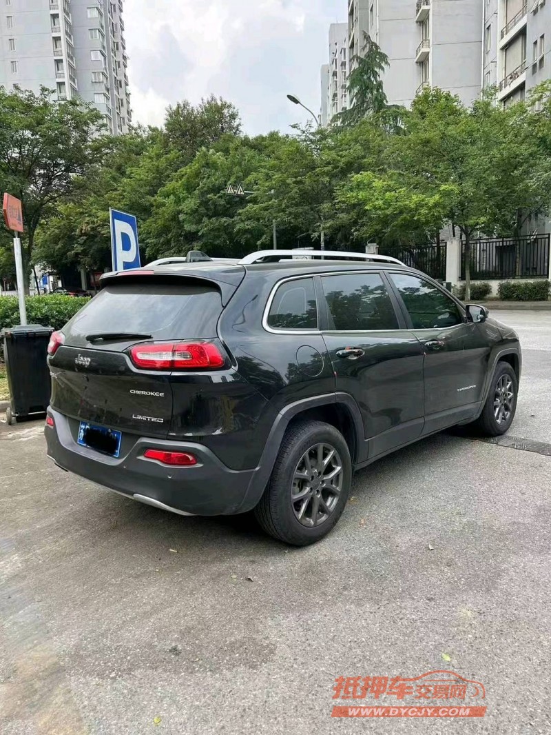 安慶20年Jeep自由光9