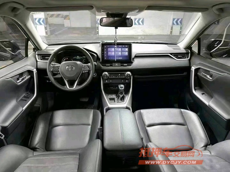 成都22年丰田RAV49