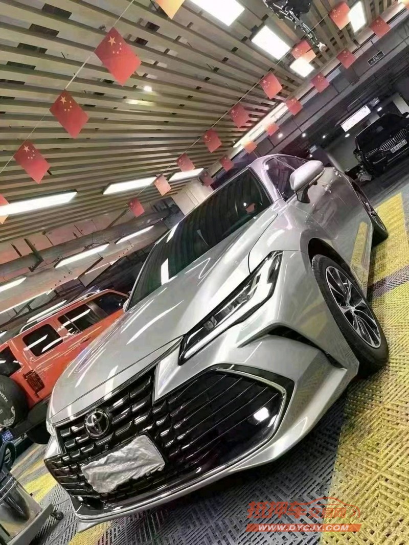 成都22年丰田亚洲龙2