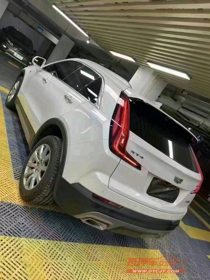 成都21年凯迪拉克XT44