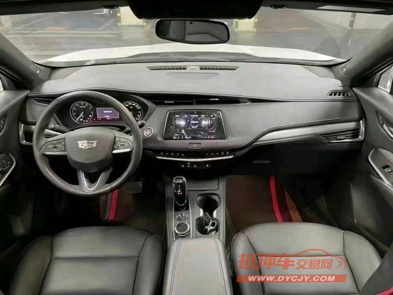 成都21年凯迪拉克XT48