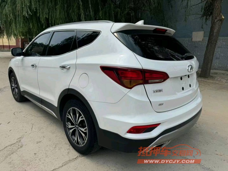 保定19年现代新胜达5