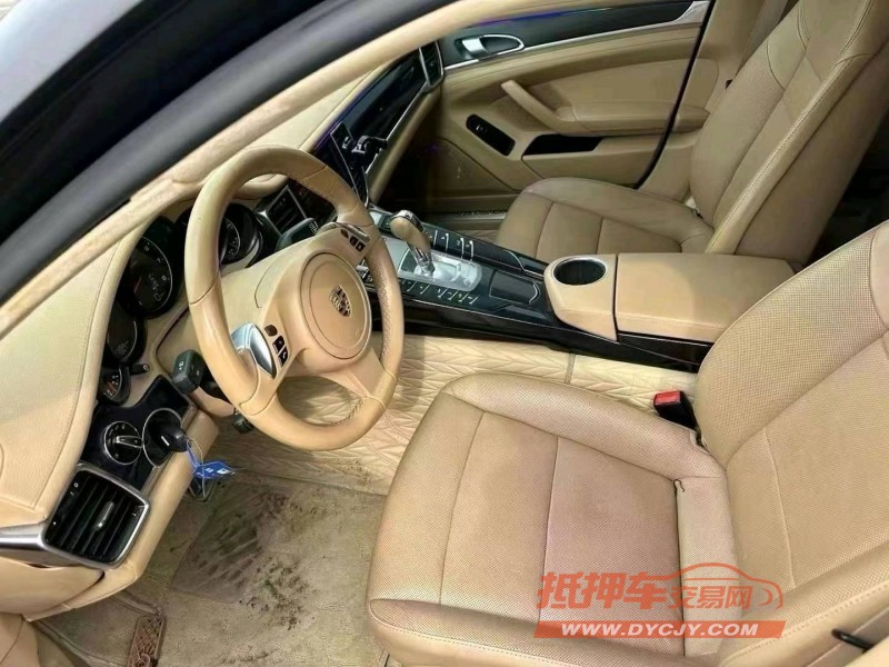 潍坊11年保时捷帕拉梅拉2