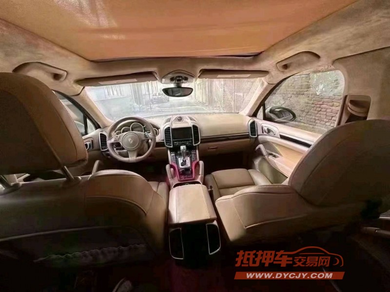 潍坊14年保时捷卡宴4