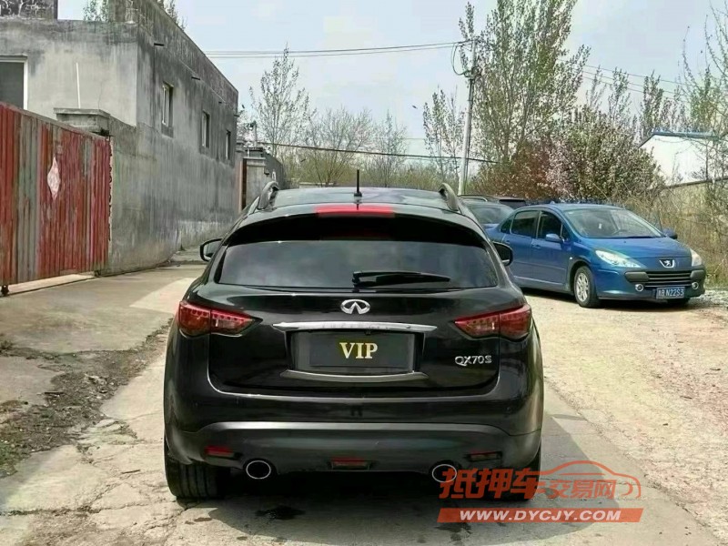 青島17年英菲尼迪QX703
