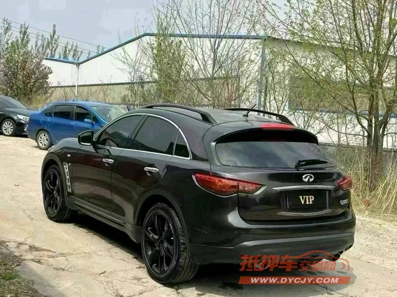 青島17年英菲尼迪QX705