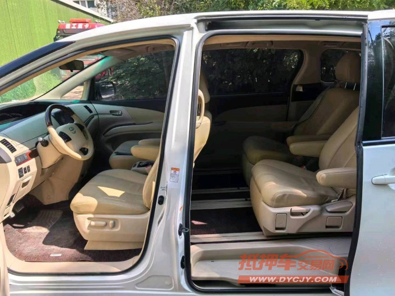 保定18年丰田普瑞维亚4