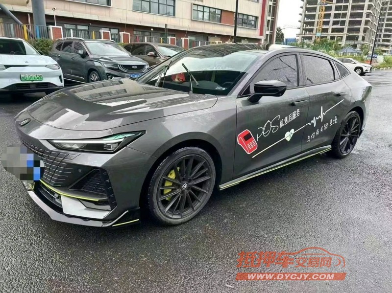 廈門22年長安汽車UNI-V2