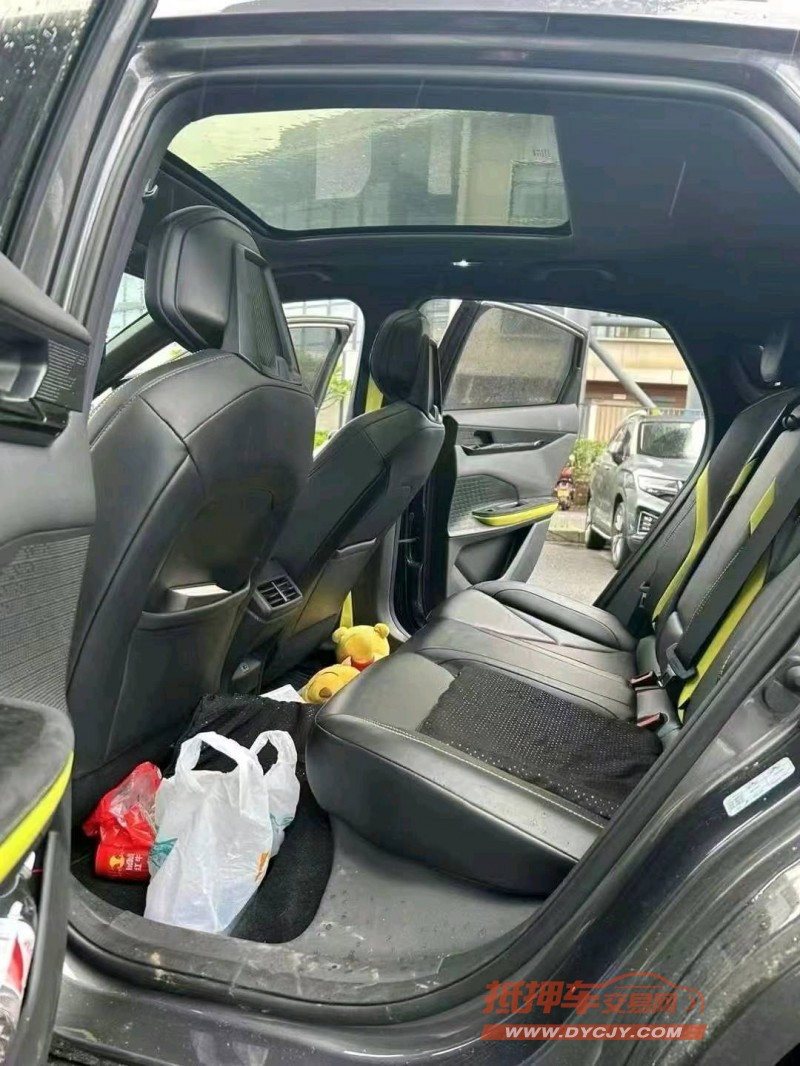 廈門22年長安汽車UNI-V5