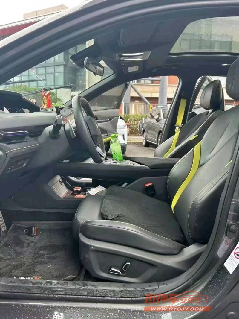 廈門22年長安汽車UNI-V6