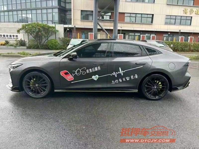 廈門22年長安汽車UNI-V8