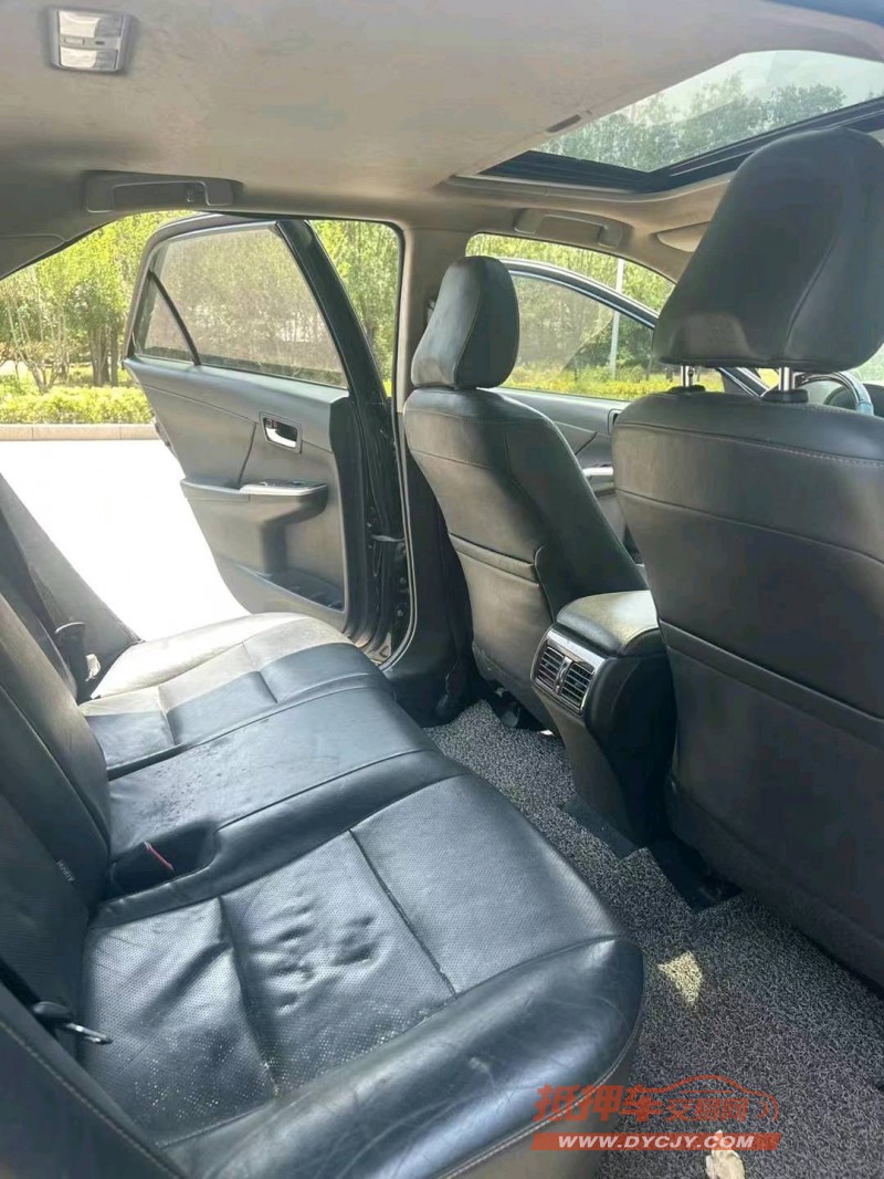 潍坊17年丰田凯美瑞4