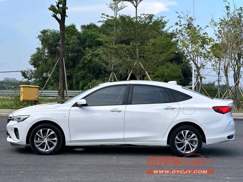 汕头22年别克威朗3