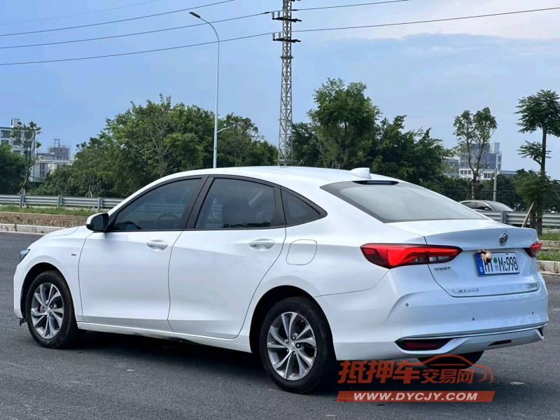 汕头22年别克威朗7