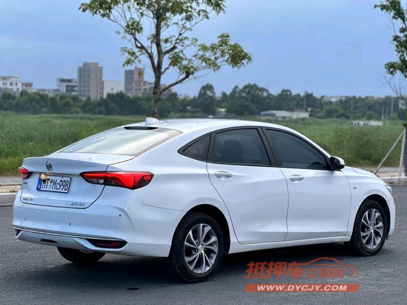 汕头22年别克威朗8