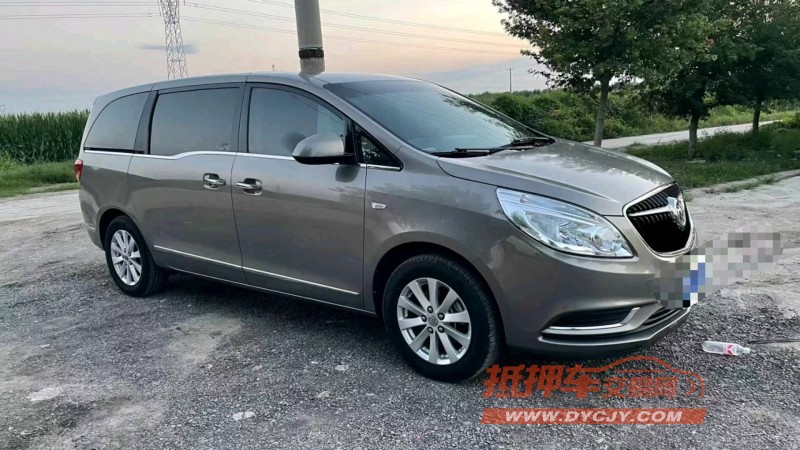 保定17年别克GL82