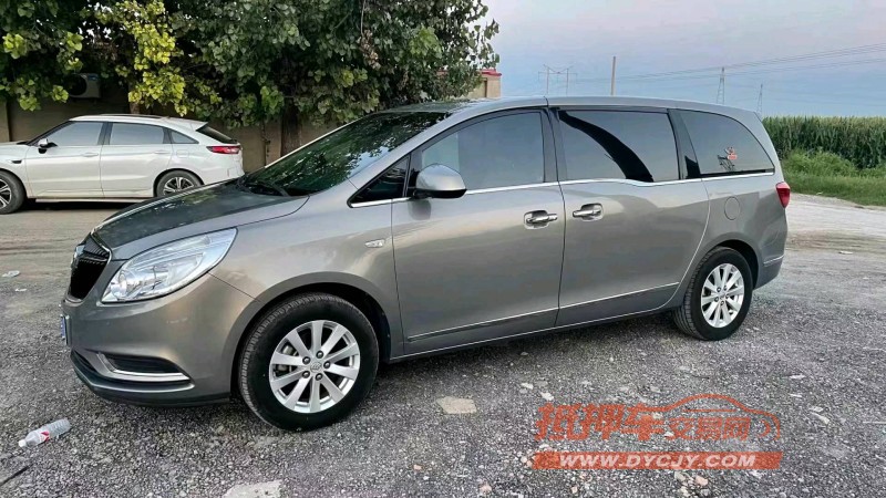 保定17年别克GL83