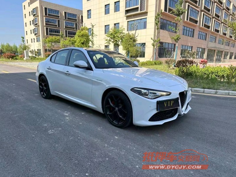 徐州21年阿尔法·罗密欧Giulia2