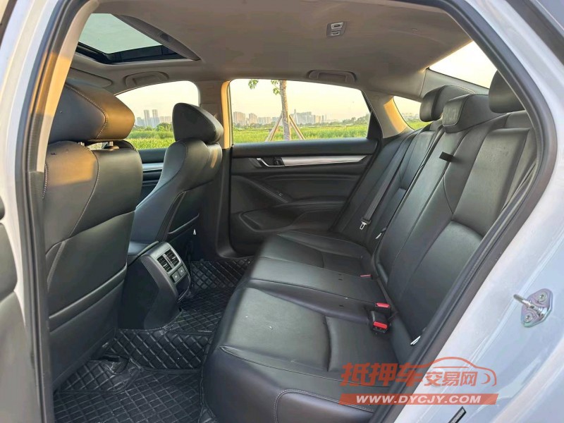 汕头22年本田雅阁6