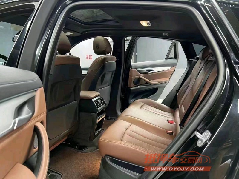 成都19年宝马X68