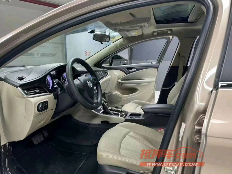 成都18年别克威朗5