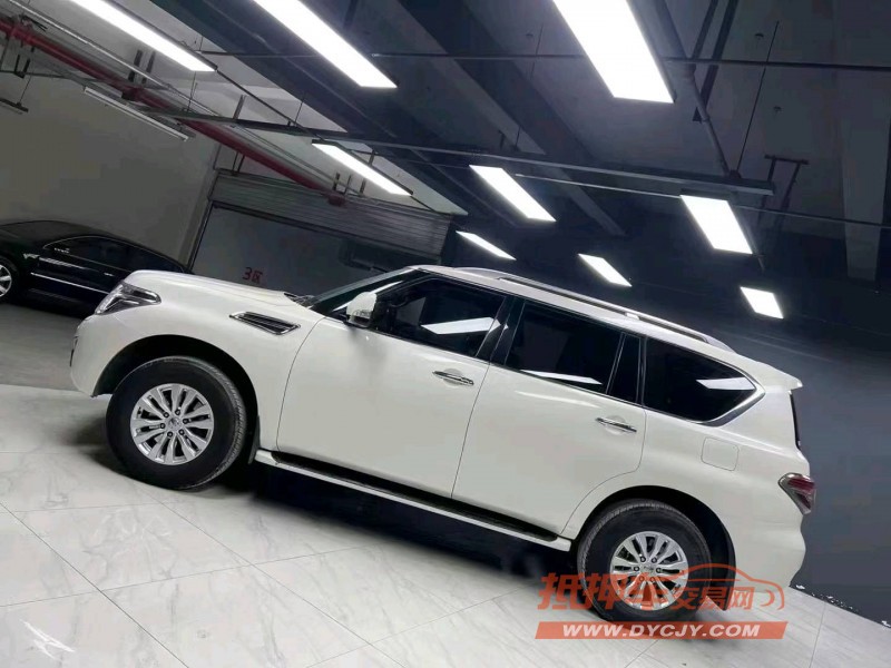 成都19年日产途乐3