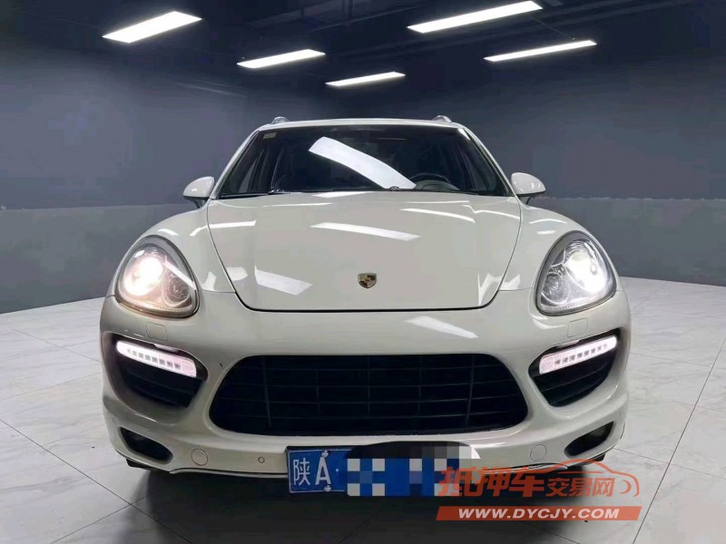 成都12年保时捷卡宴1