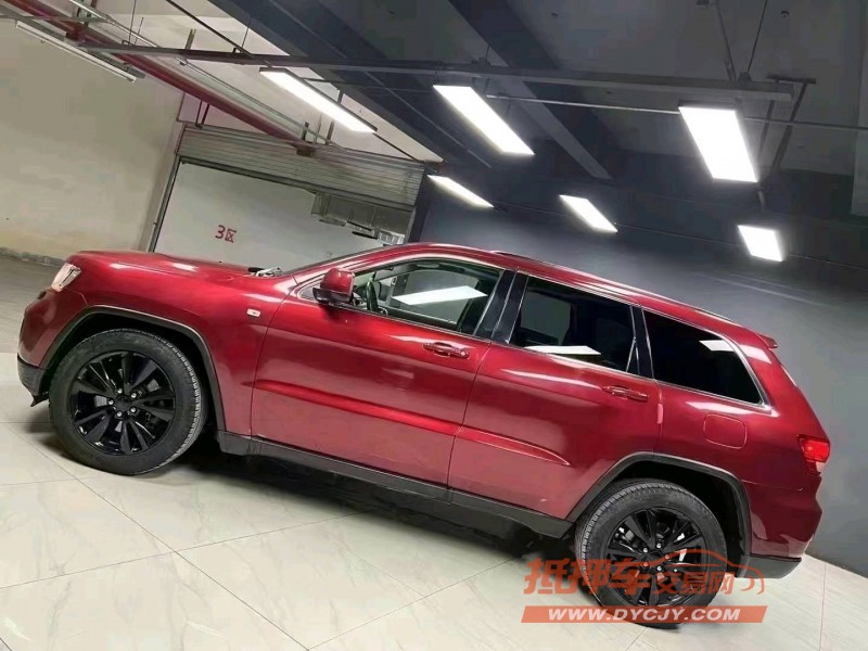 成都12年Jeep大切诺基3