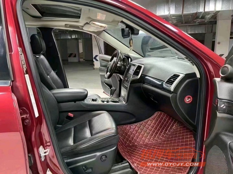 成都12年Jeep大切诺基7