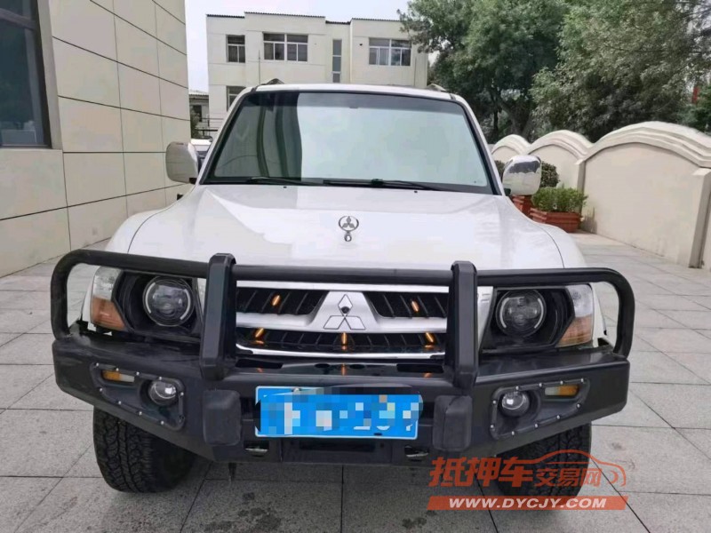 保定09年三菱帕杰罗1