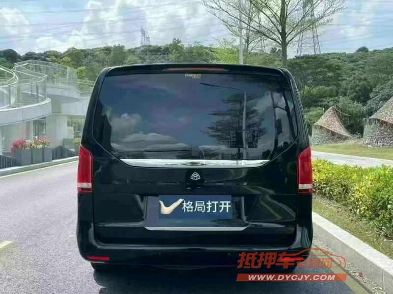 深圳19年奔驰V9