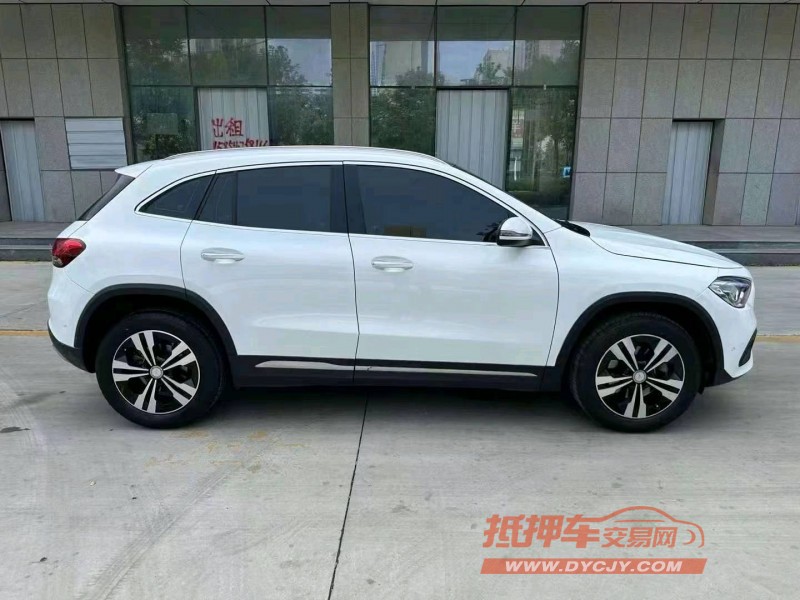 烟台21年奔驰GLA8