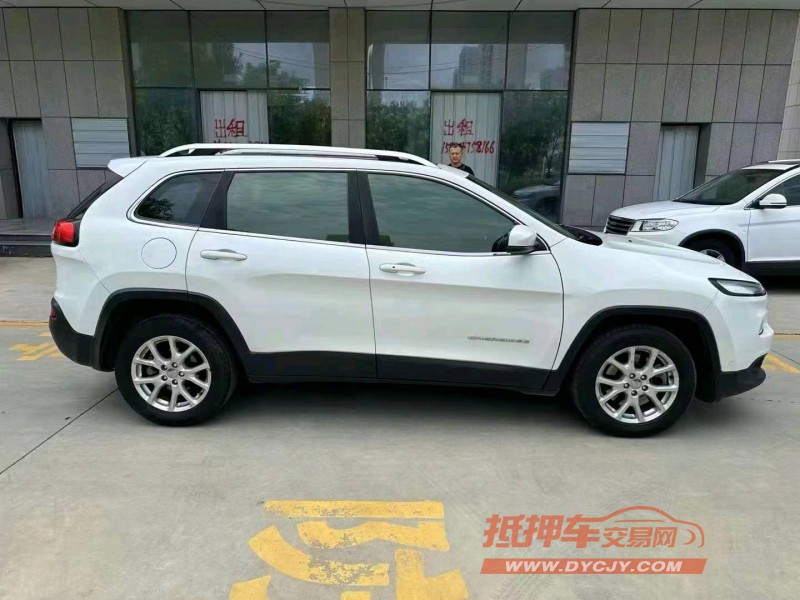 潍坊17年Jeep自由光5