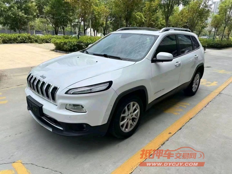 潍坊17年Jeep自由光7