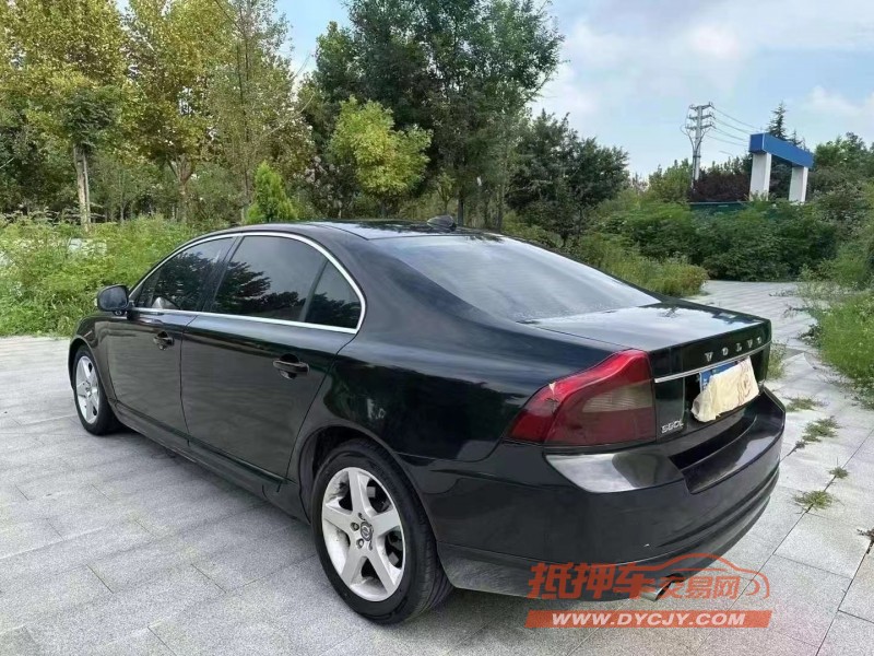 济宁11年沃尔沃S80L4