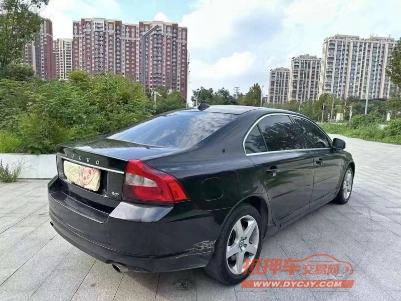 济宁11年沃尔沃S80L5