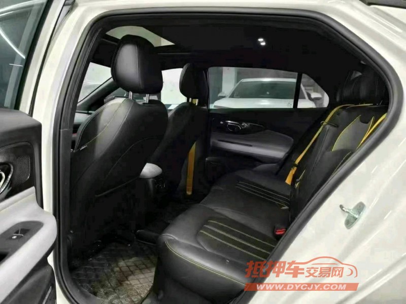 成都23年传祺影豹5