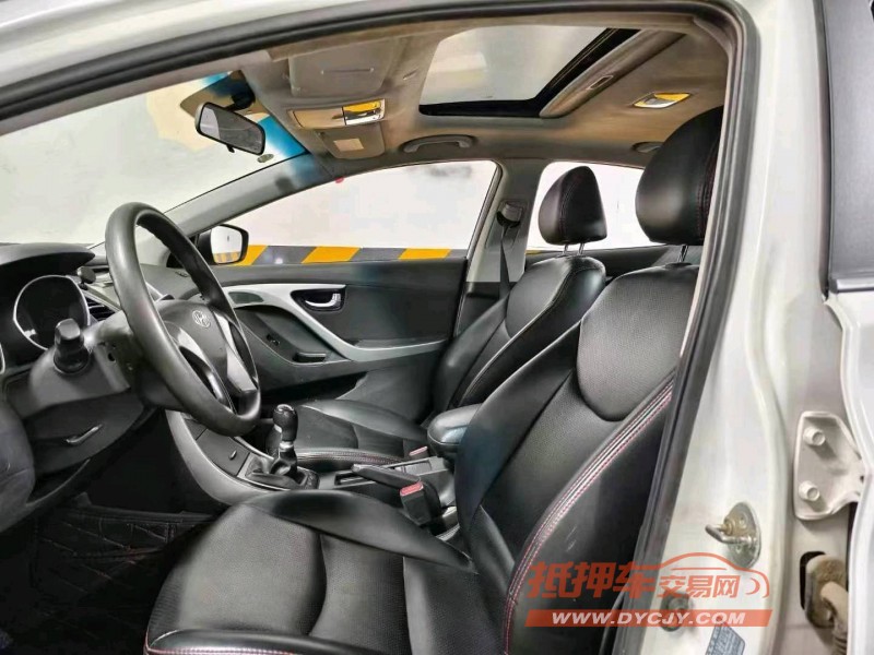 成都16年现代朗动5