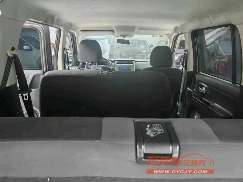 成都20年长安汽车X70A5