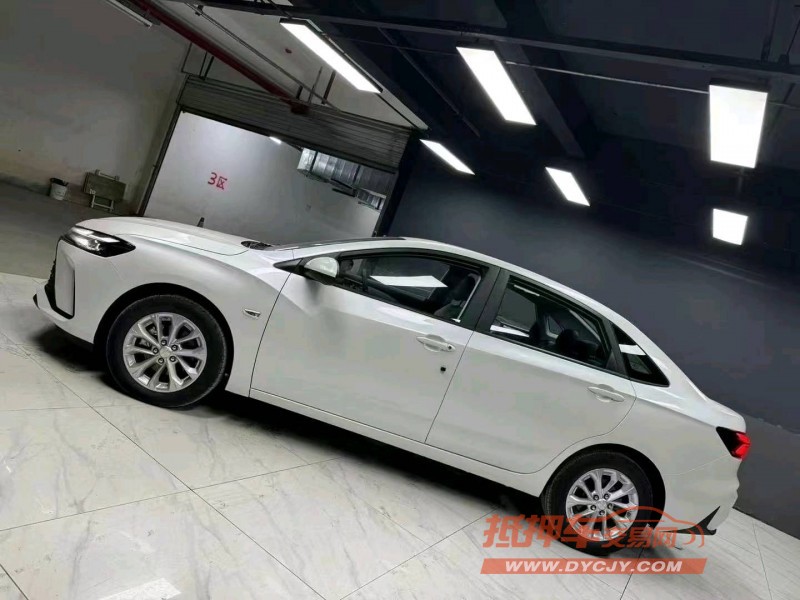 成都24年雪佛兰科鲁泽3