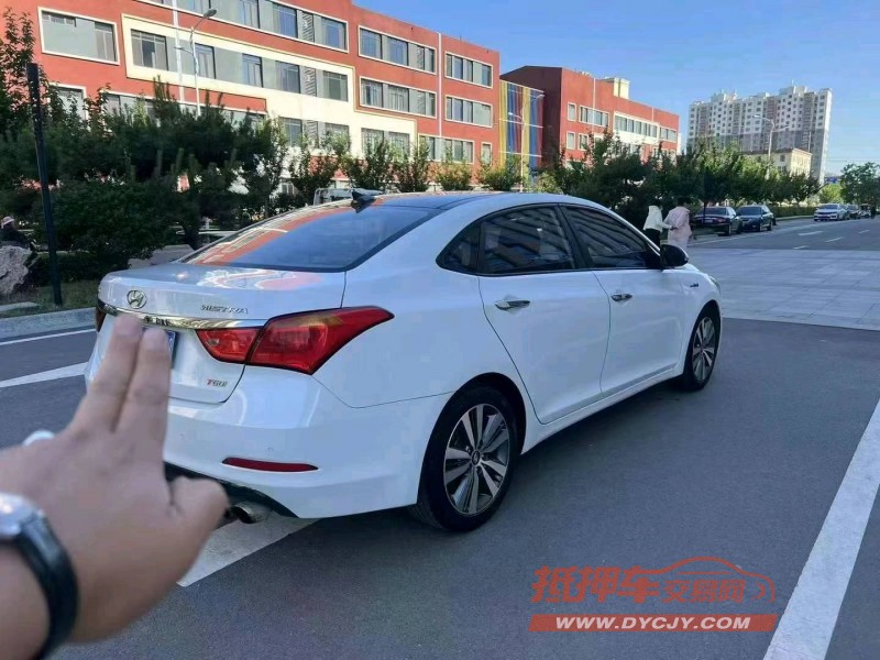 济南17年现代名图8