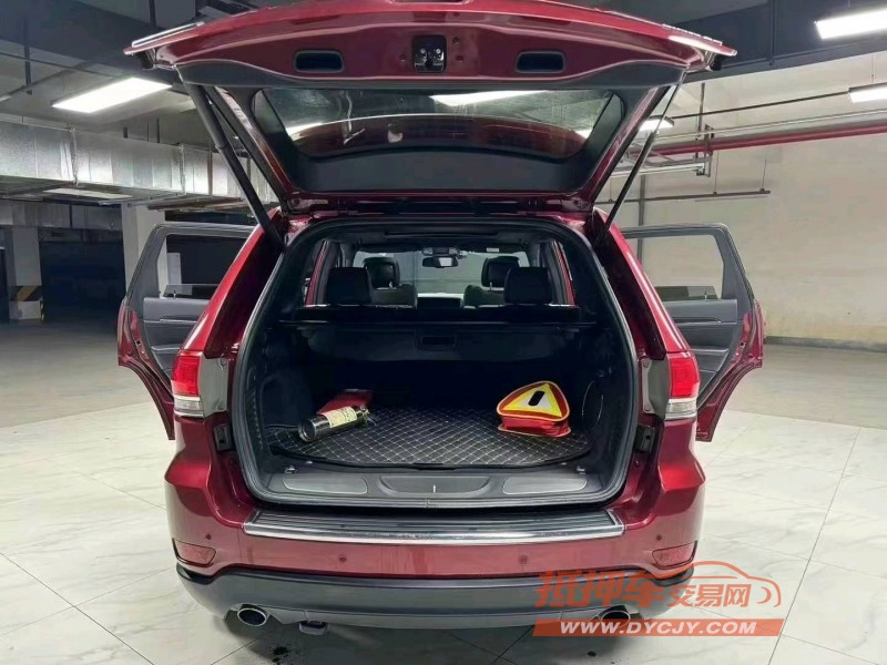 成都16年Jeep大切诺基4