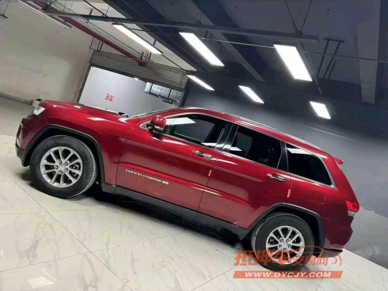 成都16年Jeep大切诺基7