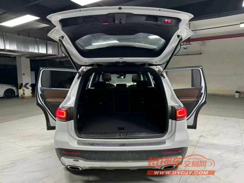 成都20年奔驰GLB5