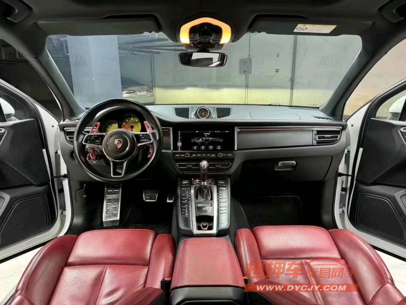 成都19年保时捷Macan4