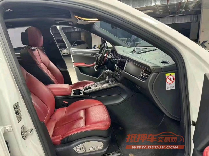 成都19年保时捷Macan6