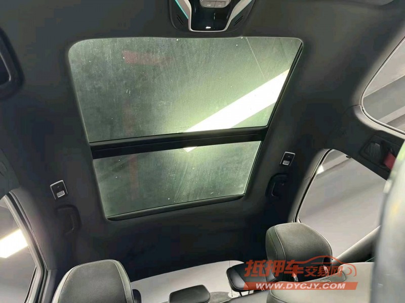 成都20年吉利星越9